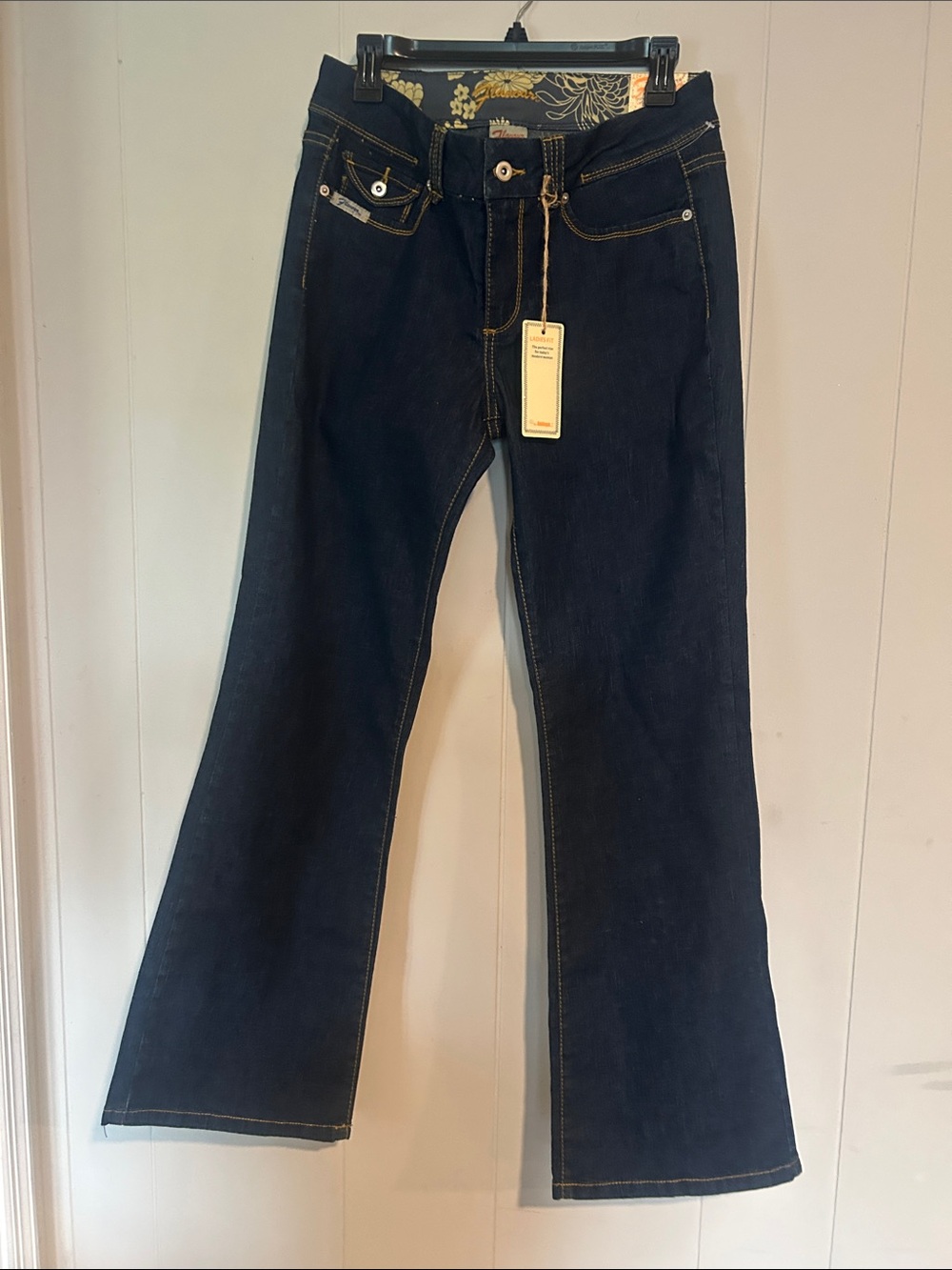 Y2K Dark Indigo Women’s Flare Jeans with Contrast Stitching